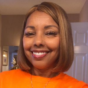 Meet your Posher, Sharon